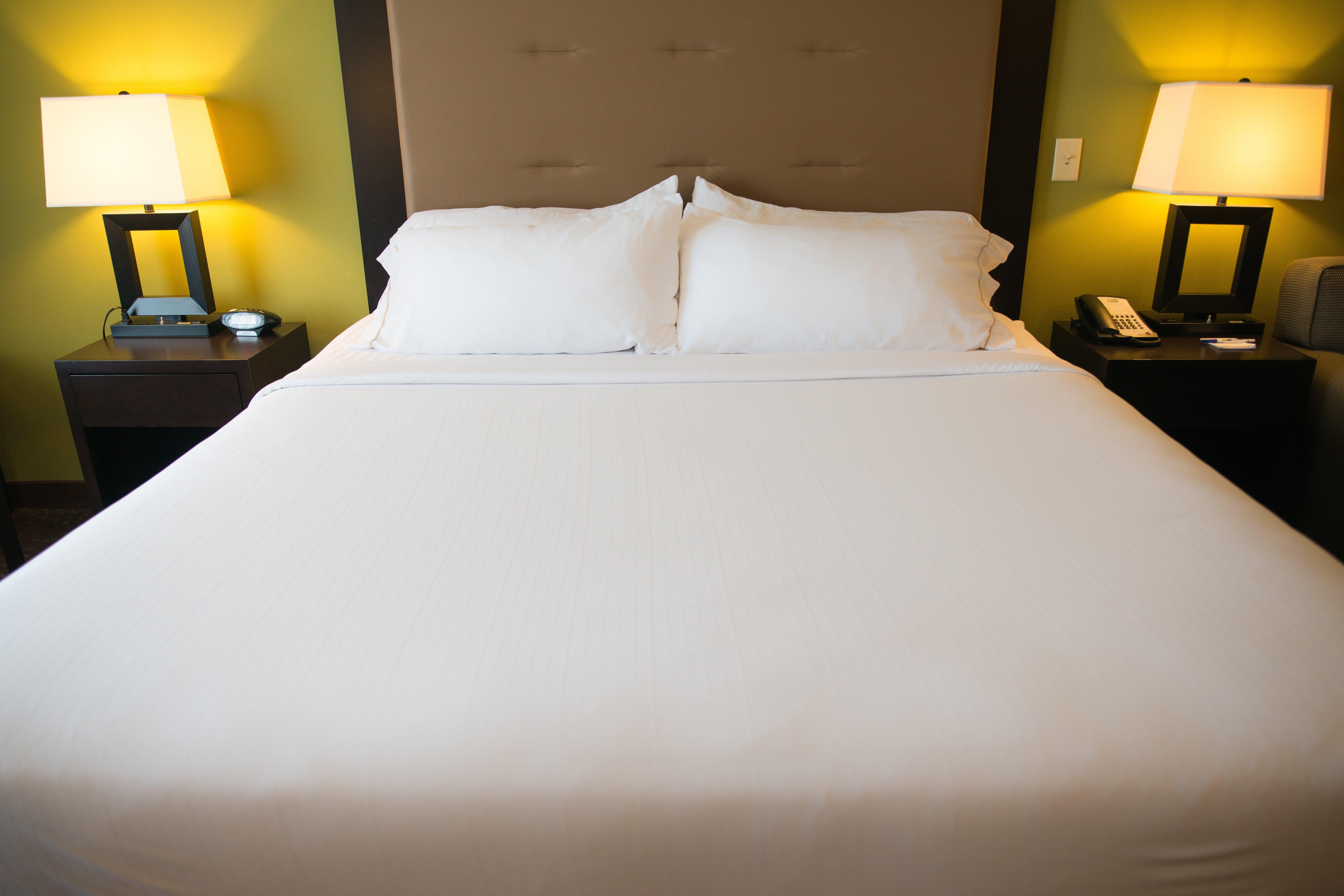 Holiday Inn Express & Suites Northwood By Ihg Silver Lake Esterno foto