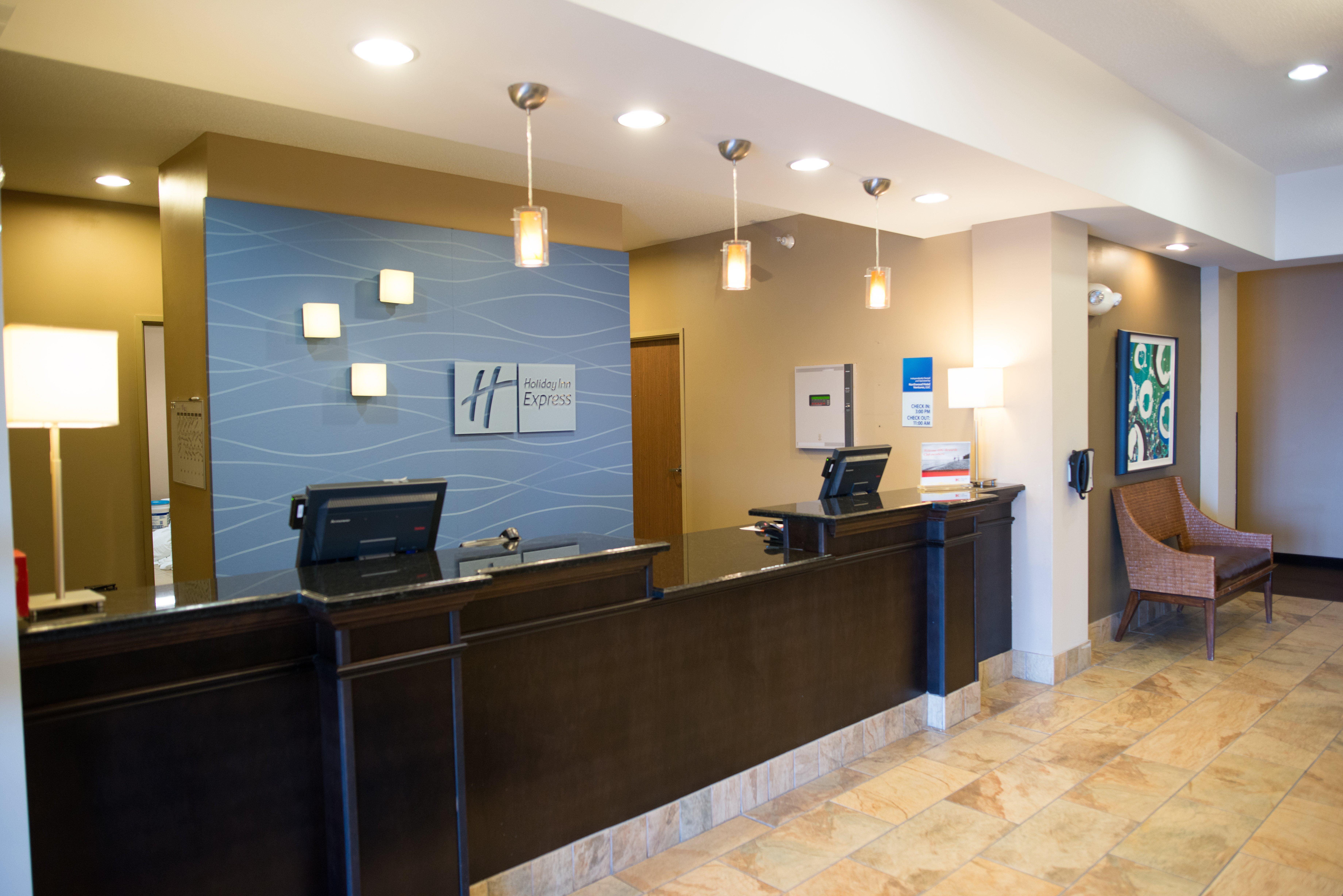 Holiday Inn Express & Suites Northwood By Ihg Silver Lake Esterno foto