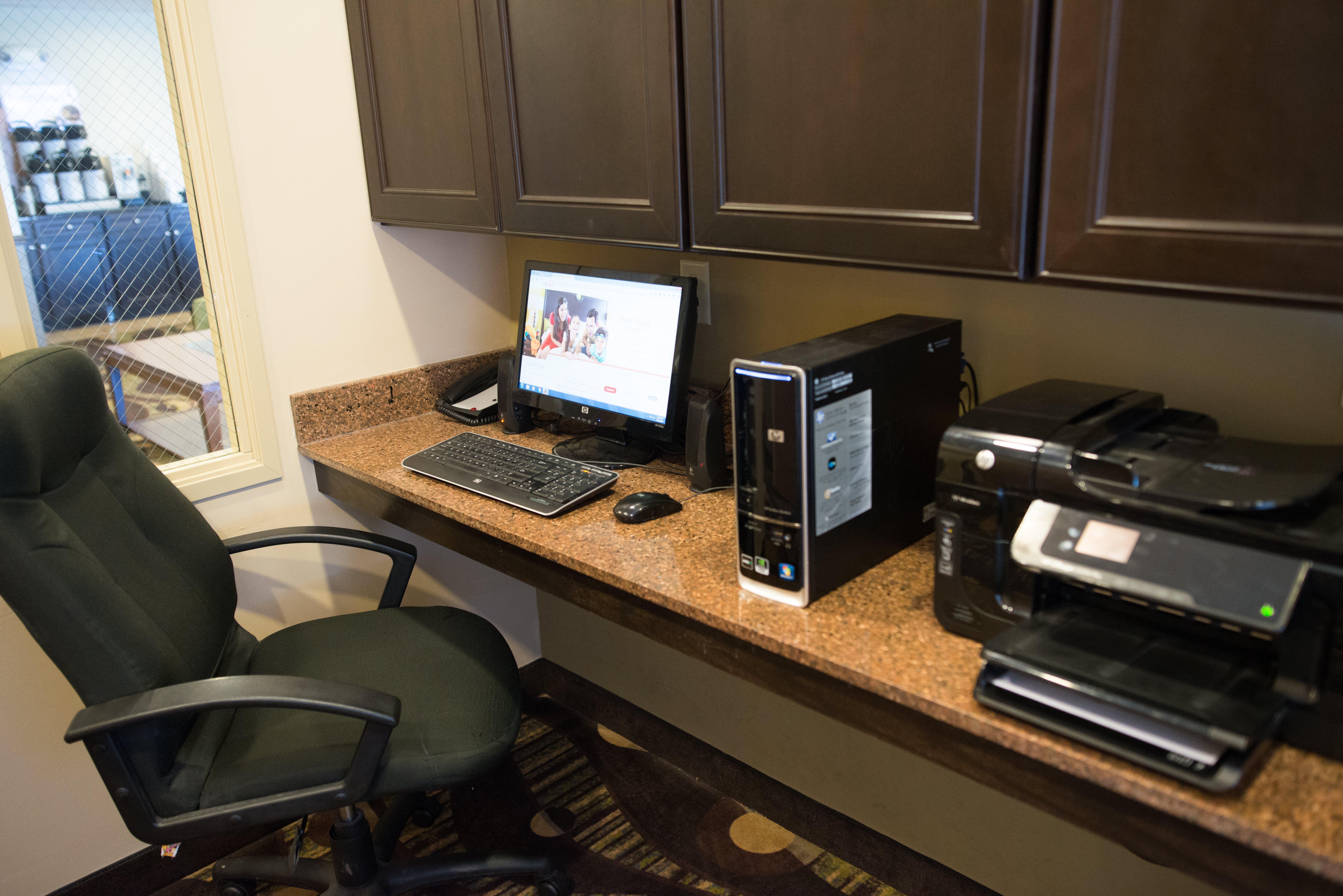 Holiday Inn Express & Suites Northwood By Ihg Silver Lake Esterno foto