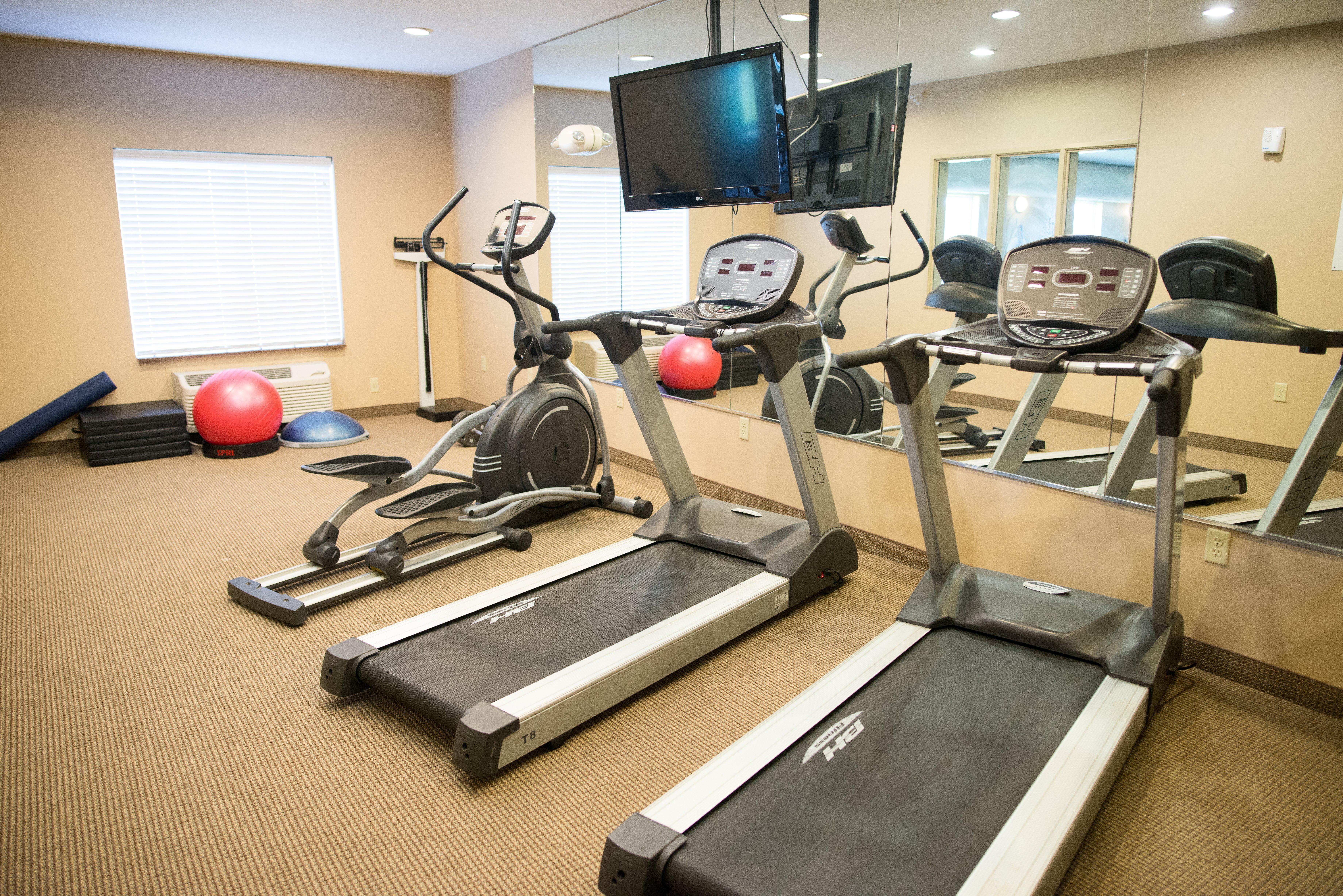 Holiday Inn Express & Suites Northwood By Ihg Silver Lake Esterno foto